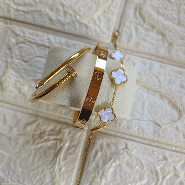 Golden Elegance Stack